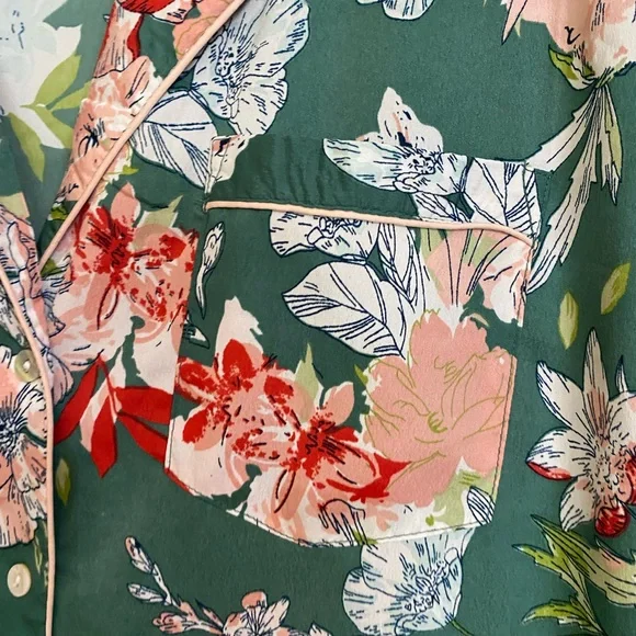 Cupcakes & Cashmere Floral Nightshirt - size L - Picture 4 of 5